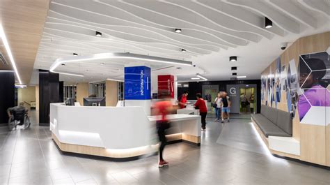 The Royal Melbourne Hospital Community Giving Hub.